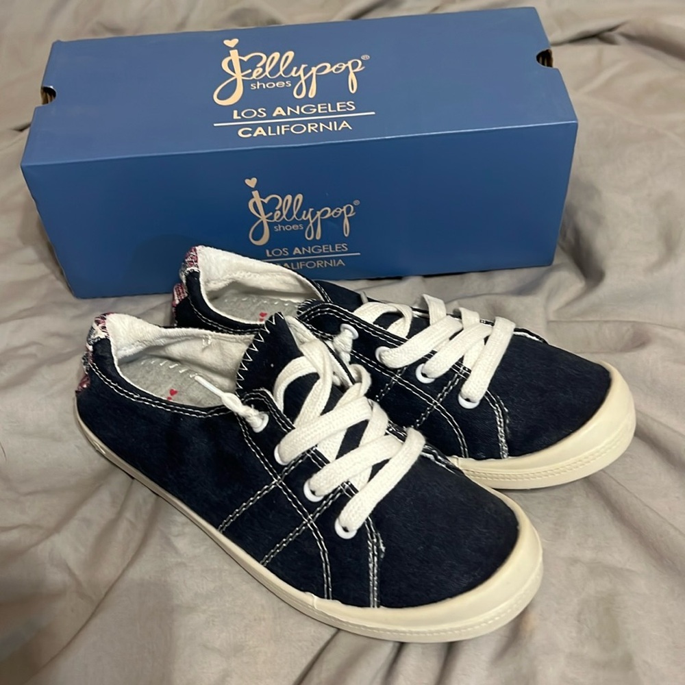 Jelly pop casual shoes- brand new size 8